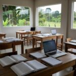 Sala de estudos com materiais para concursos públicos em Vilhena