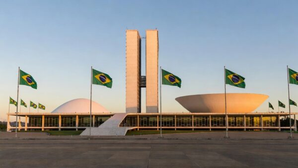 Luís Fernando em visita ao Extra de Rondônia em Vilhena / Foto: Divulgação