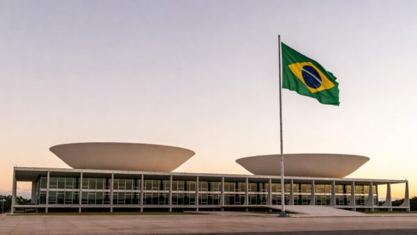 Congresso Nacional em Brasília representando pré-candidatura ao Senado