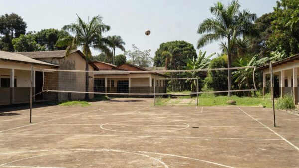 Quadra de voleibol em escola de Vilhena nos Jogos Escolares de Rondônia