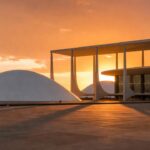 Congresso Nacional em Brasília simbolizando disputa por vaga no Senado