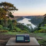Urna eletrônica em pesquisa para o Senado em Rondônia