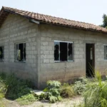 Casa em Vilhena com marcas de tiros após discussão de trânsito