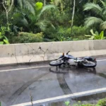Barreira central danificada na BR-364 em Porto Velho após acidente de motocicleta