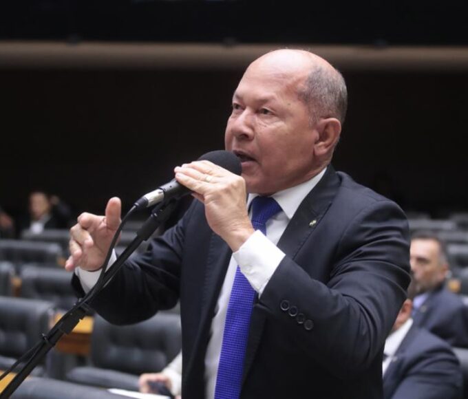 Deputado Coronel Chrisóstomo propõe simplificação da regularização fundiária em Rondônia