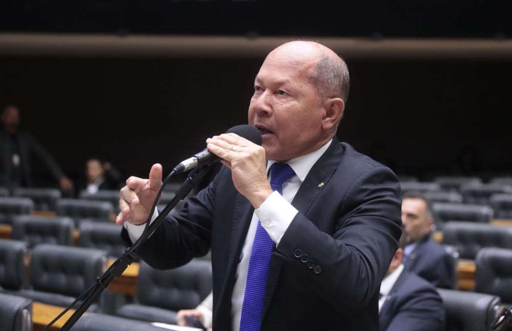 Deputado Coronel Chrisóstomo propõe simplificação da regularização fundiária em Rondônia