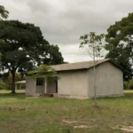 Fachada de fórum de justiça em Pimenta Bueno, Rondônia