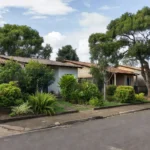 Rua residencial em Vilhena, Rondônia, local de homicídio de jardineiro