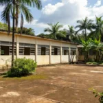 Fachada de escola pública em Vilhena, Rondônia