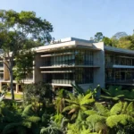 Hospital Universitário de Porto Velho, fachada externa sob luz natural