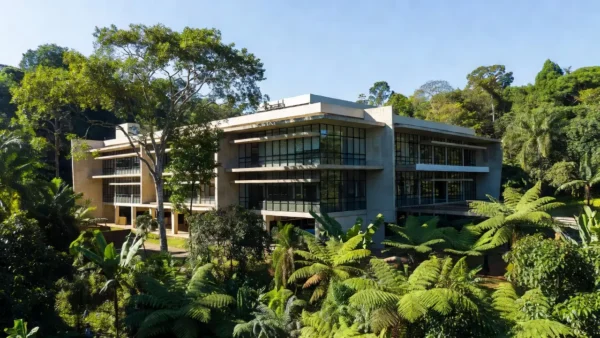 Hospital Universitário de Porto Velho, fachada externa sob luz natural