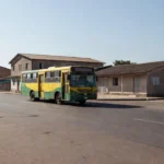 Ônibus em rua de Porto Velho com alteração de rotas